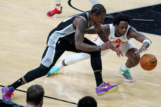 阿加西退出 阿加西退出