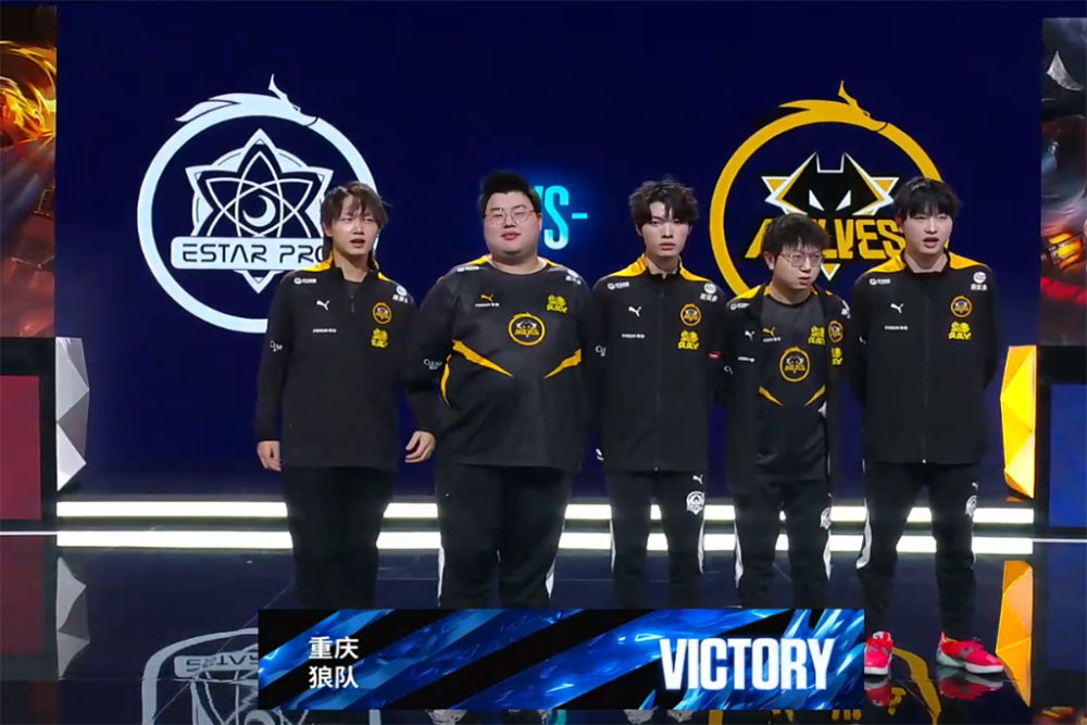 他的经历同 他的经历同