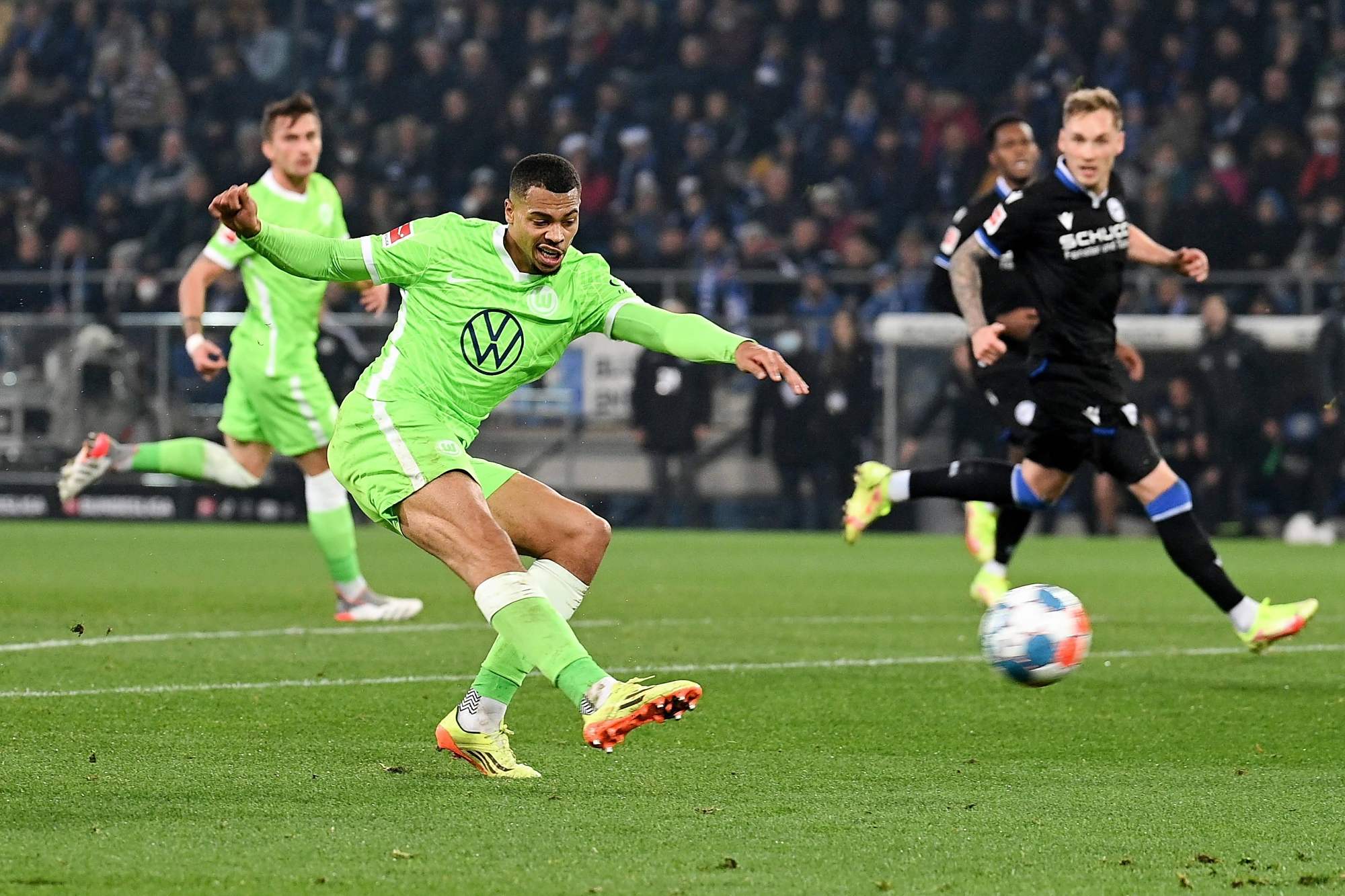 的长传策动 的长传策动